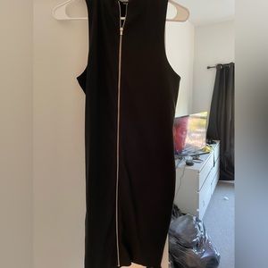 Black full zip dress size Large
